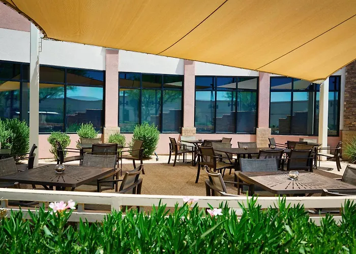 Hilton Garden North Happy Valley 3* Phoenix