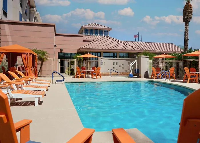 Hilton Garden North Happy Valley Hotel 3*