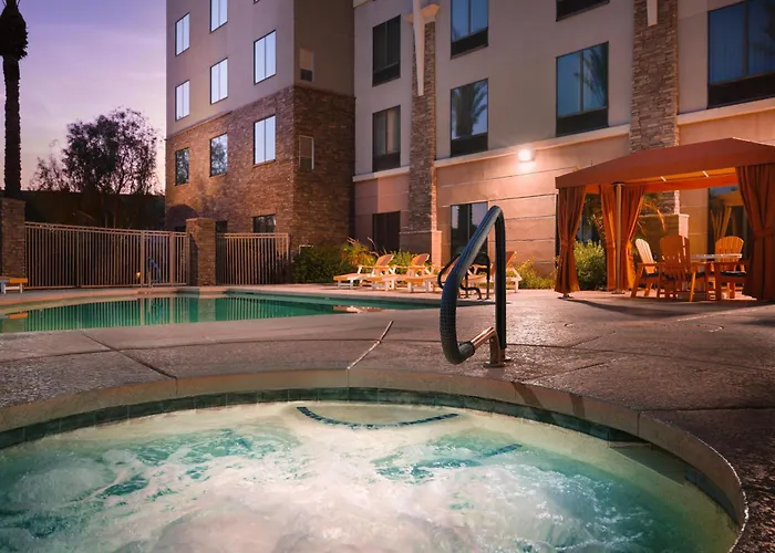 Hilton Garden North Happy Valley Hotel 3*
