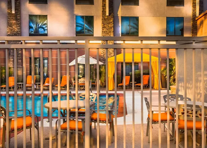 Hilton Garden North Happy Valley 3*